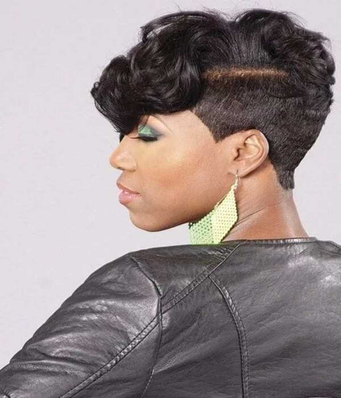 Sweep it on with wavy Sweep it on with wavy