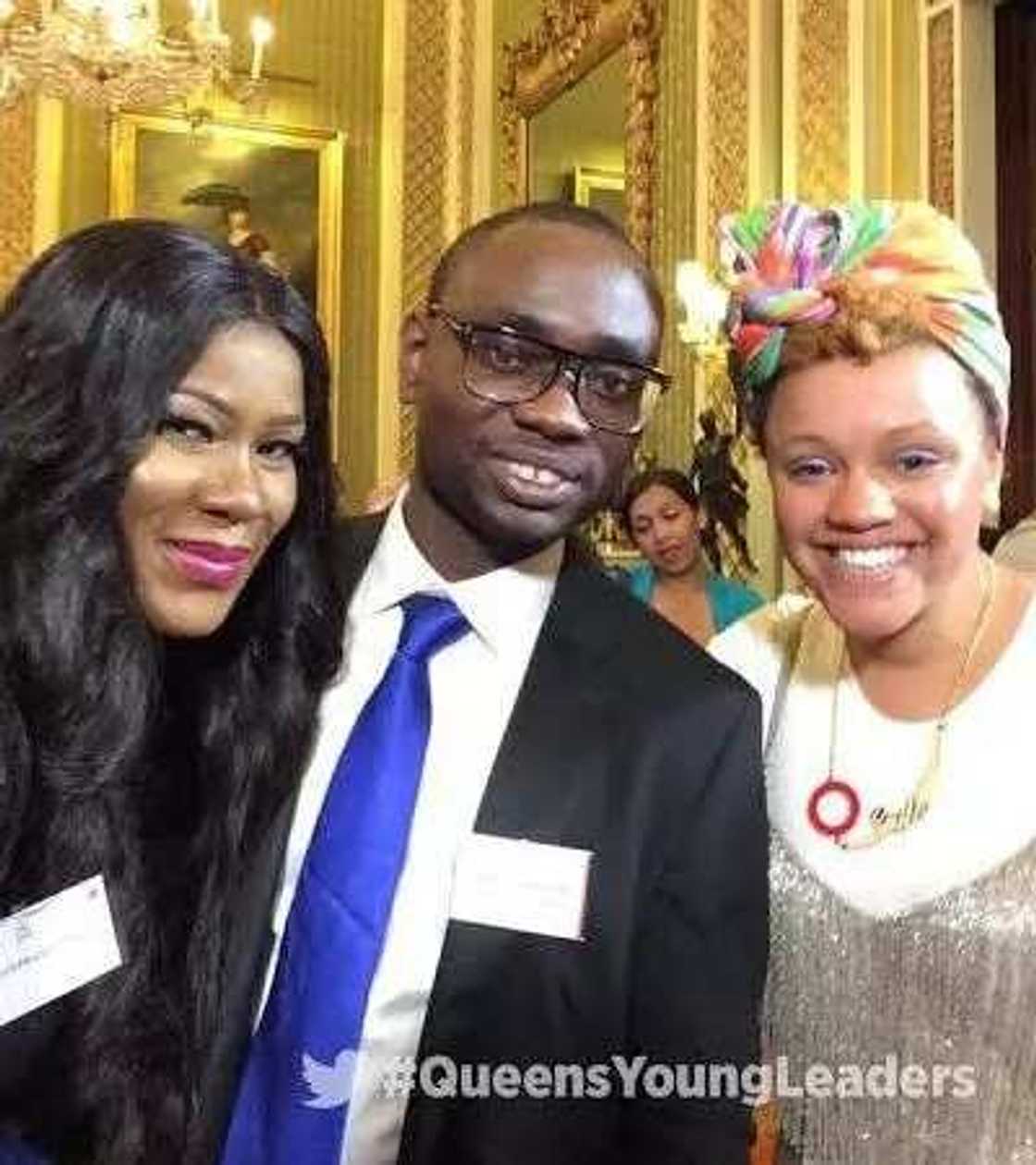 Queen of England Honours Nigerian Girl (Photos) Queen of England Honours Nigerian Girl (Photos)