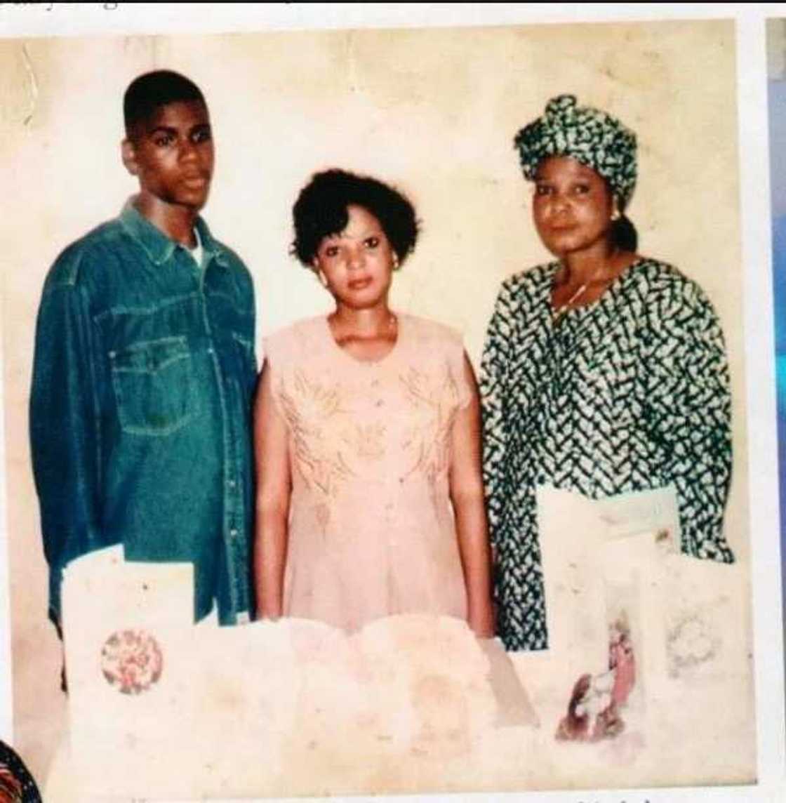 5 throwback photos celebrating late actress Moji Olaiya 5 throwback photos celebrating late actress Moji Olaiya