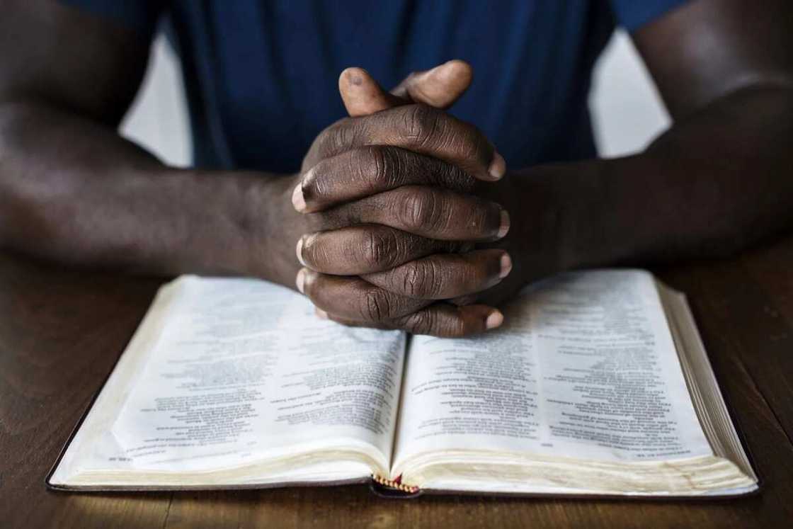 a man praying