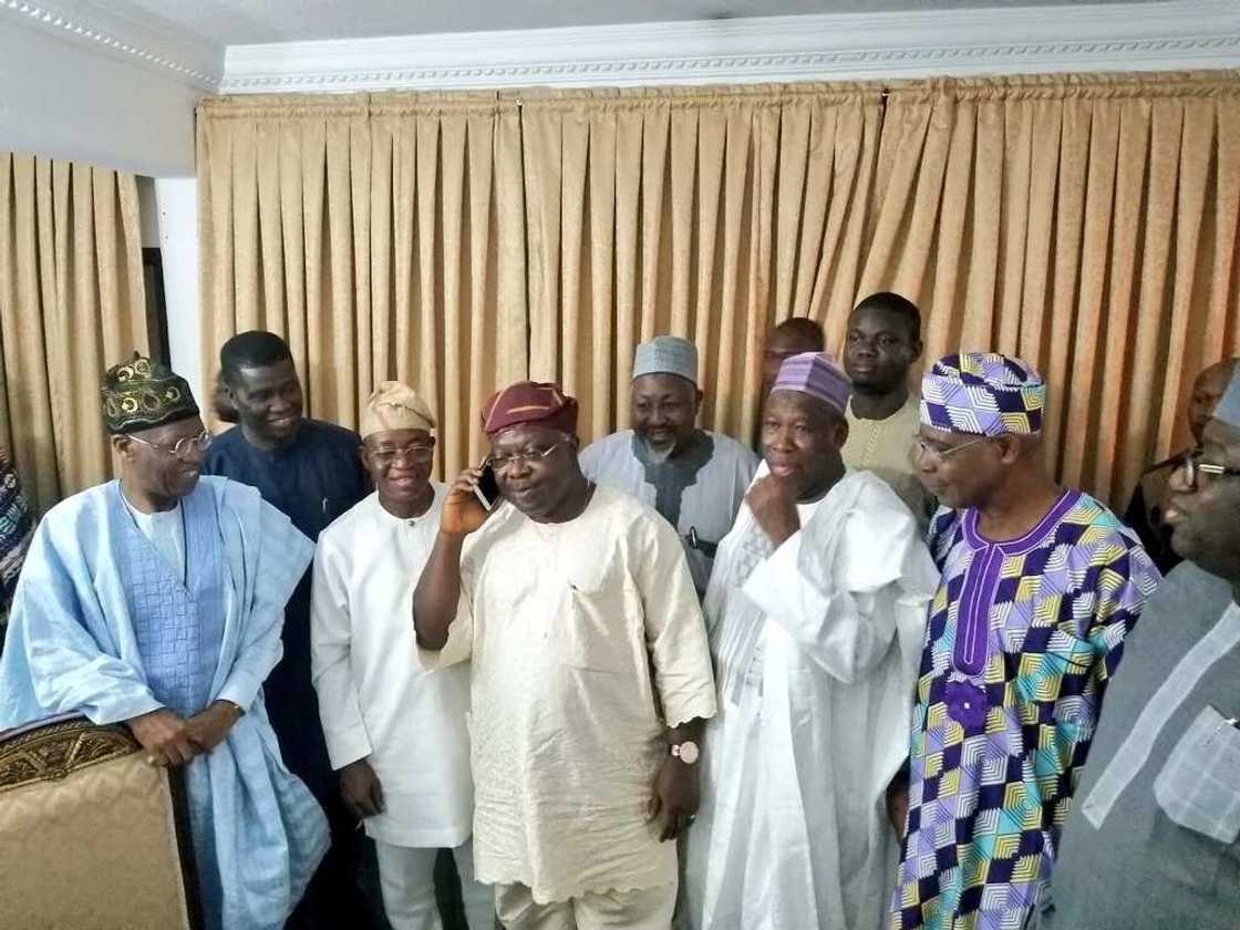 Ganduje da Badaru sun ziyarci jihar Osun kan sakamakon Zaben Gwamnan jihar Osun Ganduje da Badaru sun ziyarci jihar Osun kan sakamakon Zaben Gwamnan jihar Osun