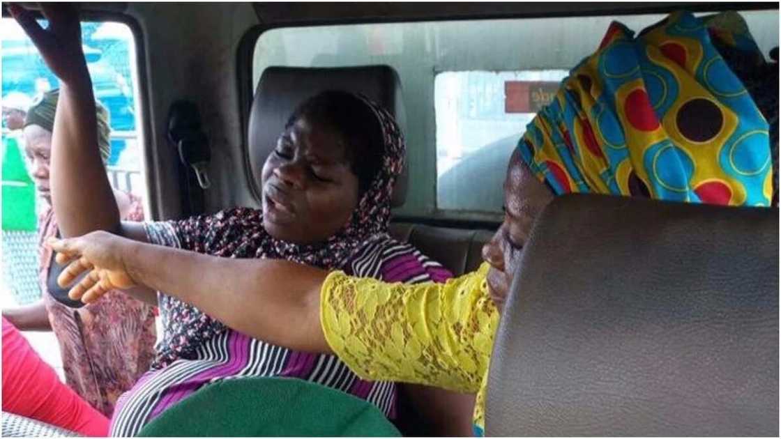 Hukumar RRS sun kai mace mai nakuda asibiti Hukumar RRS sun kai mace mai nakuda asibiti