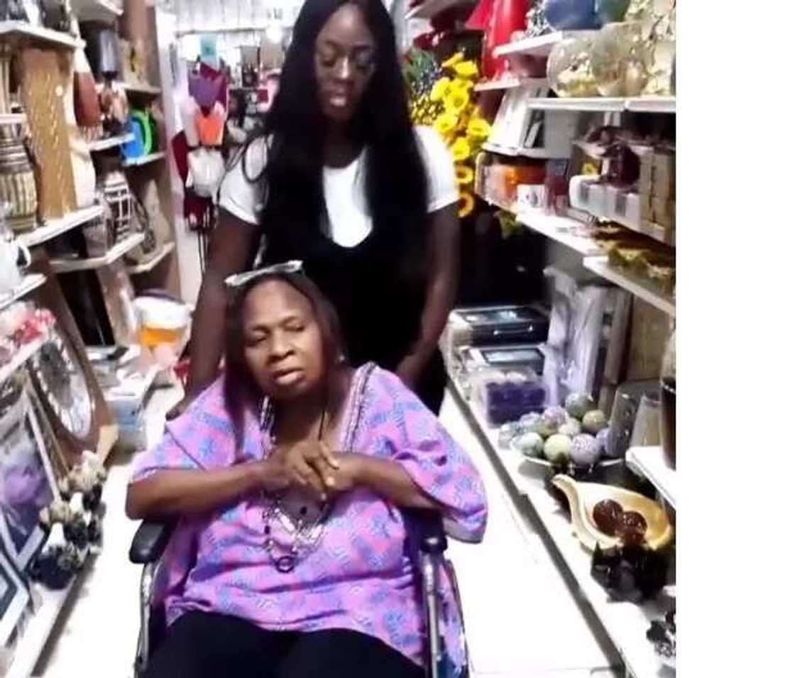 Uriel, ex-BBNaija housemate takes her mother shopping (video)