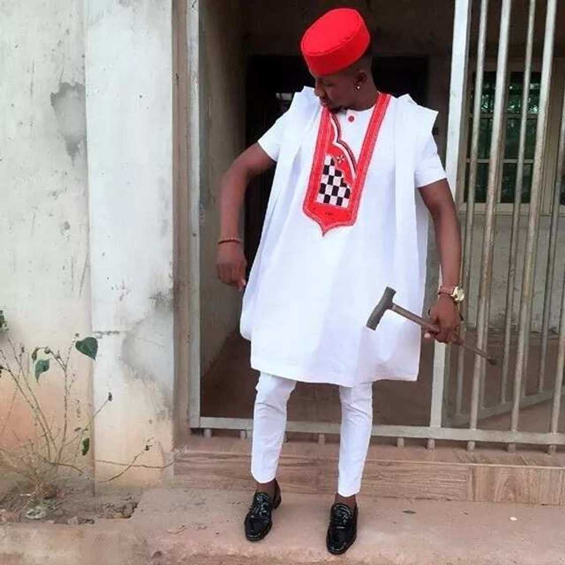 White Agbada style for guys with skinny pants White Agbada style for guys with skinny pants