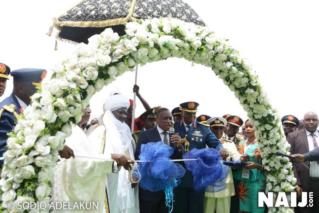 The new helicopters were ordered from Russia by the federal government The new helicopters were ordered from Russia by the federal government