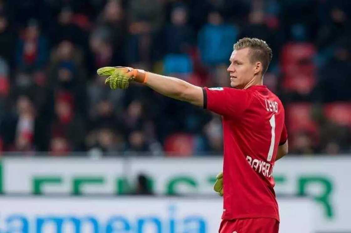 Jerin sunayen masu tsaron raga 5 da suka fi tsada a Duniya baki daya (Hotuna) Jerin sunayen masu tsaron raga 5 da suka fi tsada a Duniya baki daya (Hotuna)