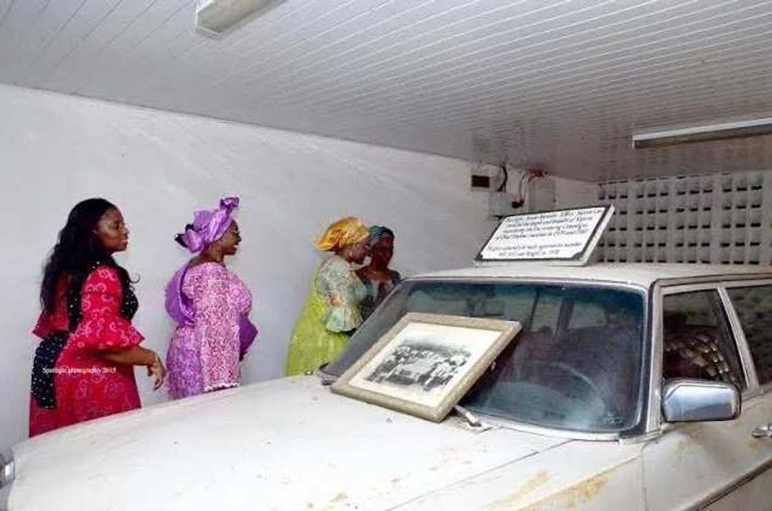 Photos: Aisha Buhari Tours Awolowo Residence