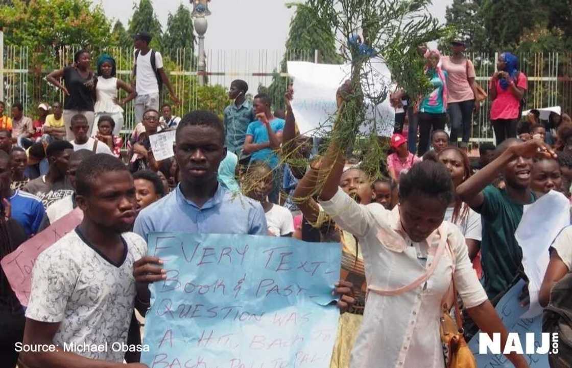 Students reveal JAMB's secret ploy, want registrar sacked (Photos/Video) Students reveal JAMB's secret ploy, want registrar sacked (Photos/Video)