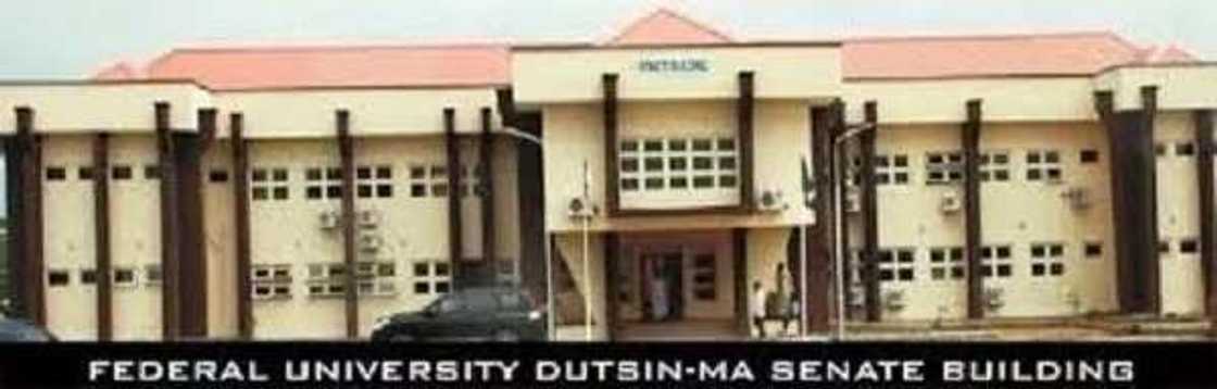 Katsina: Jami'ar tarayya ta Dutsinma ta dawo da ma'aikata 250 da aka dakatar Katsina: Jami'ar tarayya ta Dutsinma ta dawo da ma'aikata 250 da aka dakatar