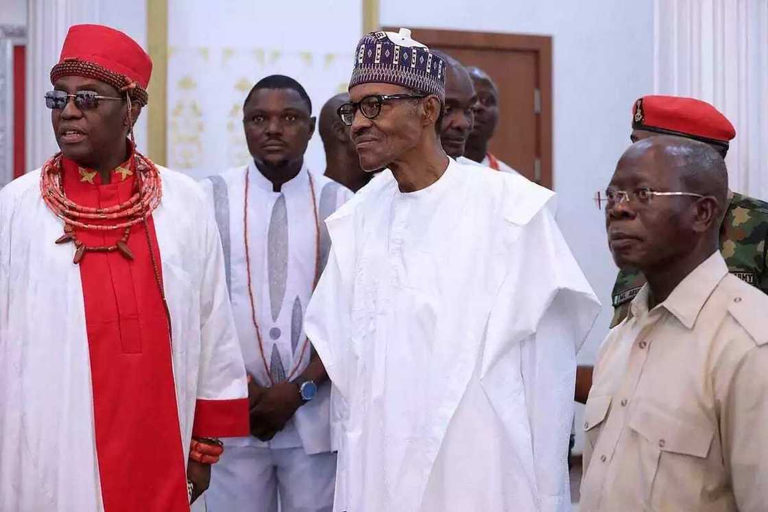 Shugaban kasa ya kaddamar da ayyuka a jihar Edo (Hoto) Shugaban kasa ya kaddamar da ayyuka a jihar Edo (Hoto)