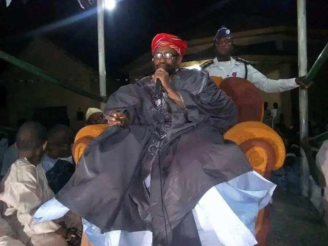 Yaron Dahiru Bauchi ya kafirta duk wanda yace Shehu Tijjani Allah ne Yaron Dahiru Bauchi ya kafirta duk wanda yace Shehu Tijjani Allah ne