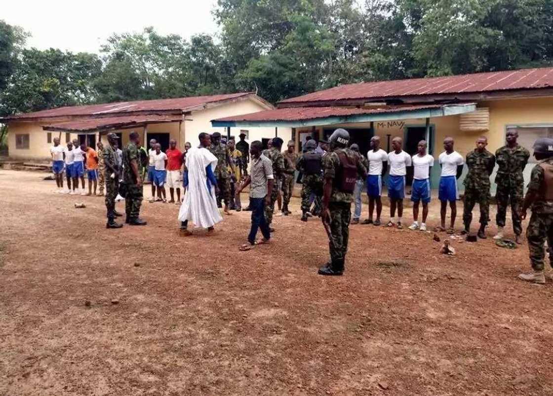 Duk nisan jifa, ƙasa zata faɗo: An bankaɗo wani sansanin Sojojin gona a jihar Benuwe Duk nisan jifa, ƙasa zata faɗo: An bankaɗo wani sansanin Sojojin gona a jihar Benuwe