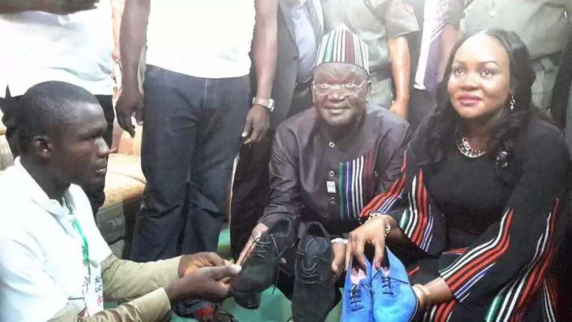 Crippled man makes shoes in Benue to earn a living (Photos) Crippled man makes shoes in Benue to earn a living (Photos)