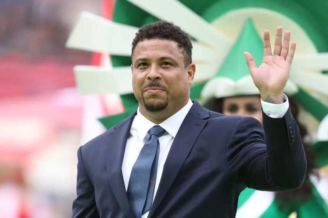 Ronaldo bought every Real Valladolid player a PS5 after win and invites stars over to his home to play games Ronaldo bought every Real Valladolid player a PS5 after win and invites stars over to his home to play games
