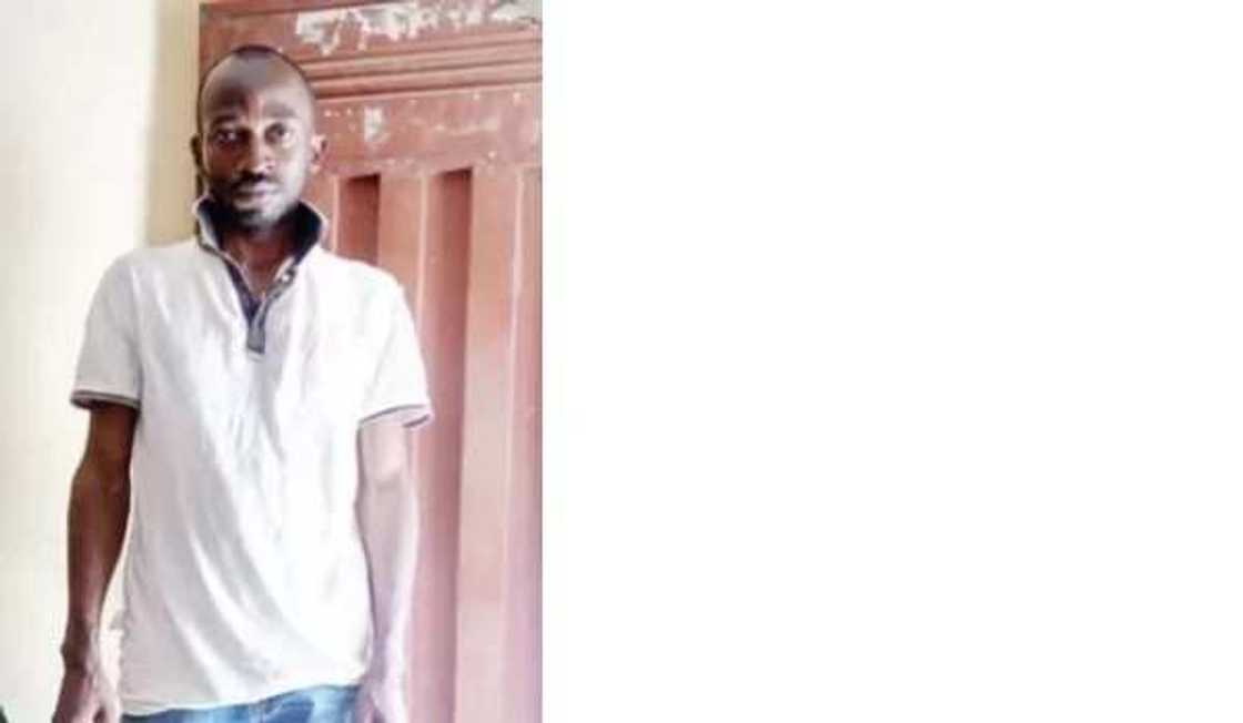 Saurayi ya hallaka budurwarsa saboda tayi jinkirin wanke masa kaya Saurayi ya hallaka budurwarsa saboda tayi jinkirin wanke masa kaya