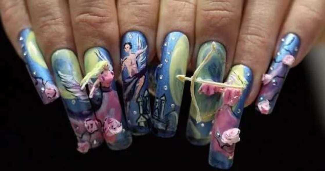 Odd nail art Odd nail art