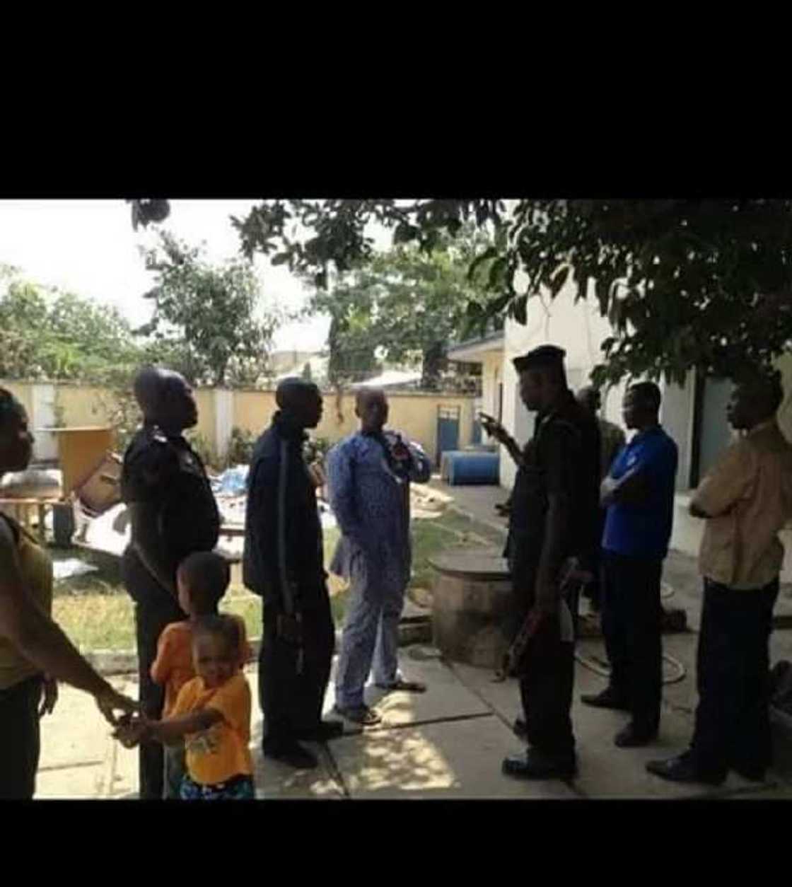 Woman cries out after abusive husband threw her out of their home Woman cries out after abusive husband threw her out of their home