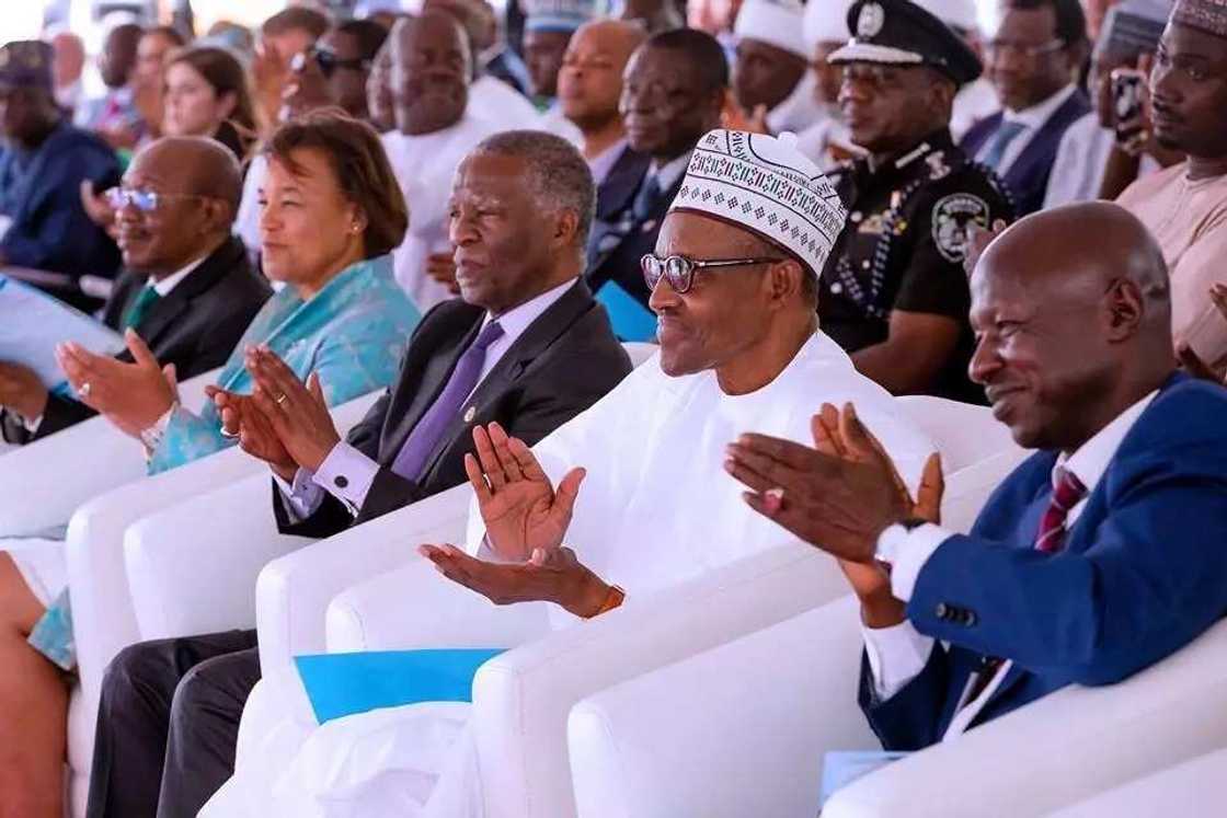 Breaking: President Buhari leaves Jigawa, arrives Abuja to commission EFCC new head office Breaking: President Buhari leaves Jigawa, arrives Abuja to commission EFCC new head office