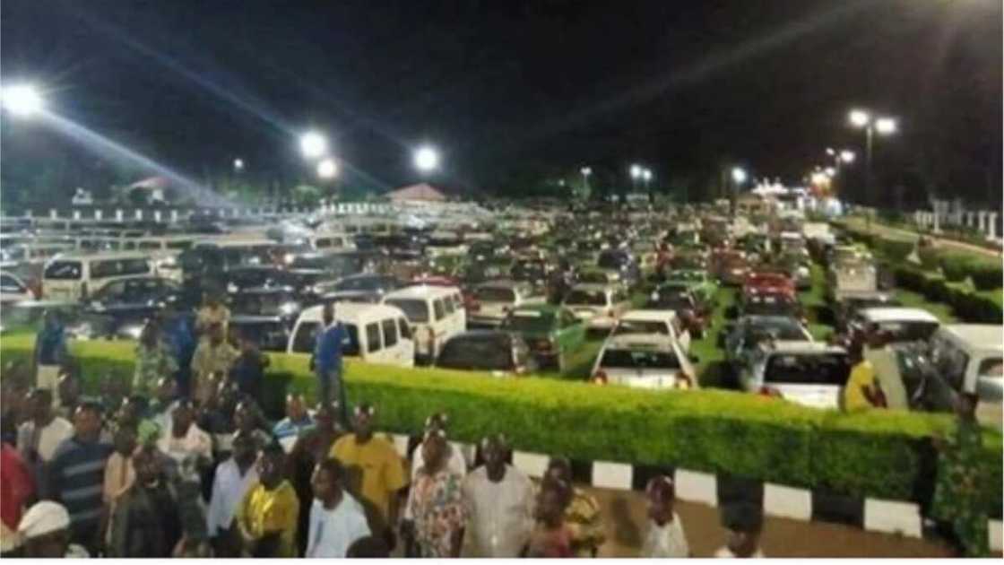 JUST IN: Fayose allegedly shuts down transportation in Ekiti, orders commercial vehicles off roads to hinder Buhari's visit JUST IN: Fayose allegedly shuts down transportation in Ekiti, orders commercial vehicles off roads to hinder Buhari's visit