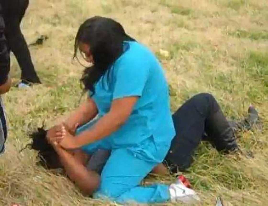 Uwa da ‘ya sunyi dambe akan saurayi Uwa da ‘ya sunyi dambe akan saurayi