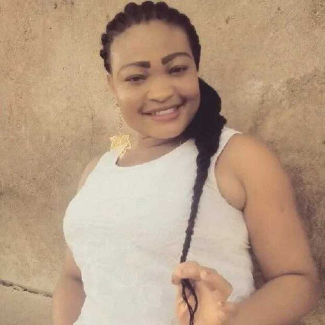 Nollywood actress dies during childbirth, baby survives Nollywood actress dies during childbirth, baby survives