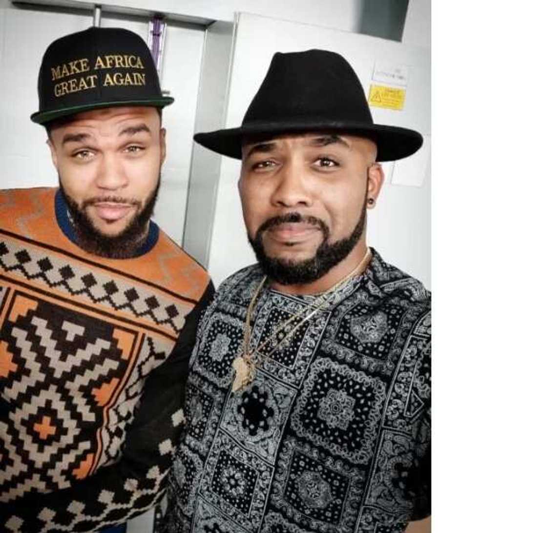 Banky W takes photo with Jidenna and Adesua screams set up (photo)