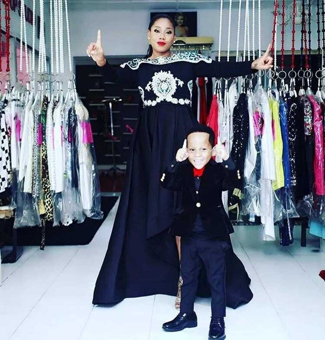 Toyin Lawani son