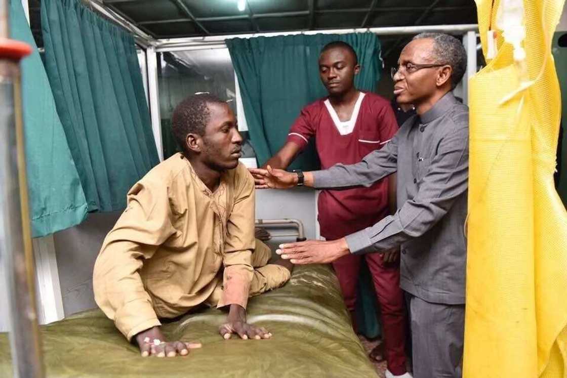 Rikicin Kaduna: El-Rufa'i ya zagaya sassan da rikici ya shafa, ya ziyarci asibitoci (Hotuna) Rikicin Kaduna: El-Rufa'i ya zagaya sassan da rikici ya shafa, ya ziyarci asibitoci (Hotuna)