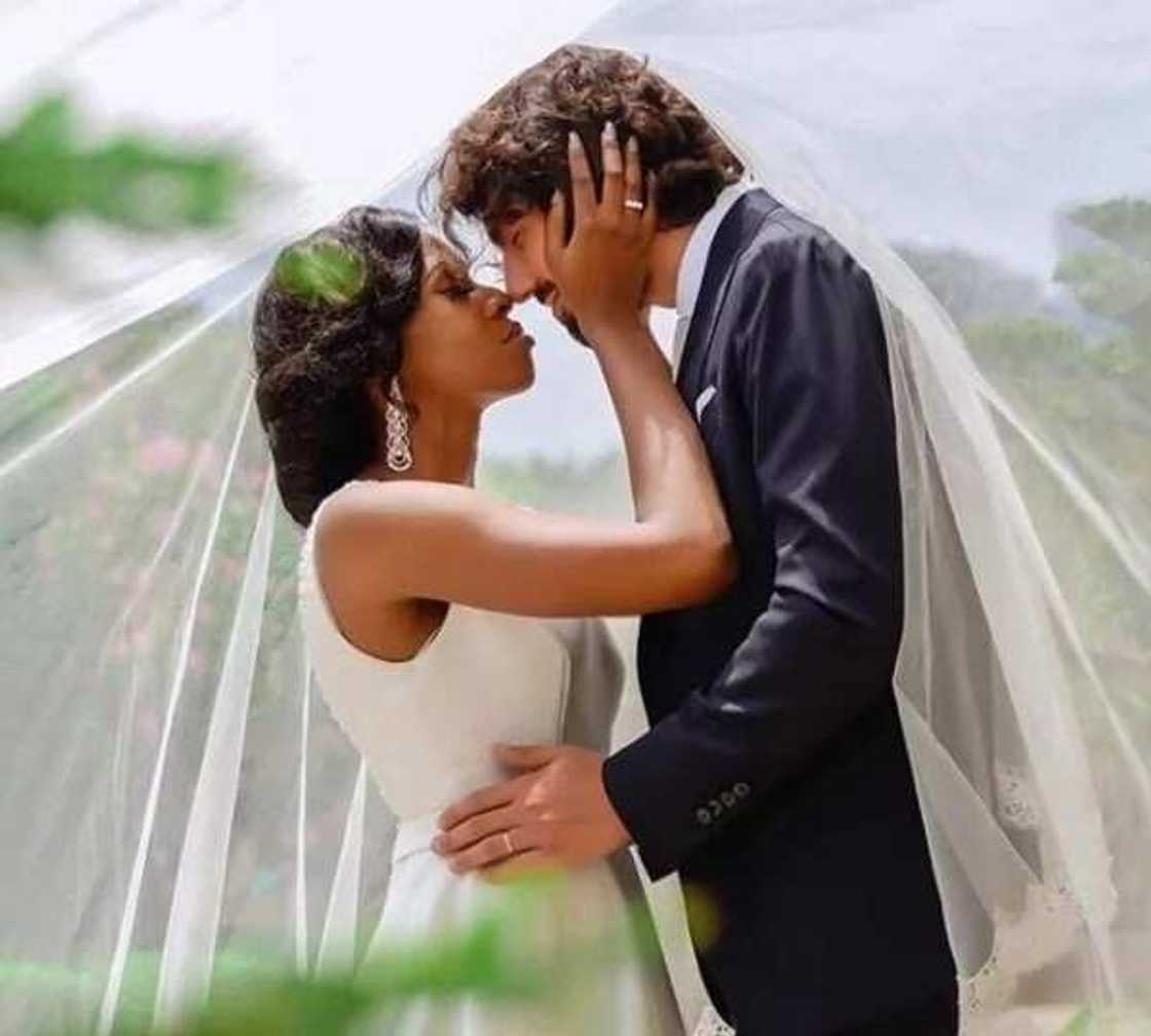 Italian groom and Efik bride
Source: Instagram, Inemyoga