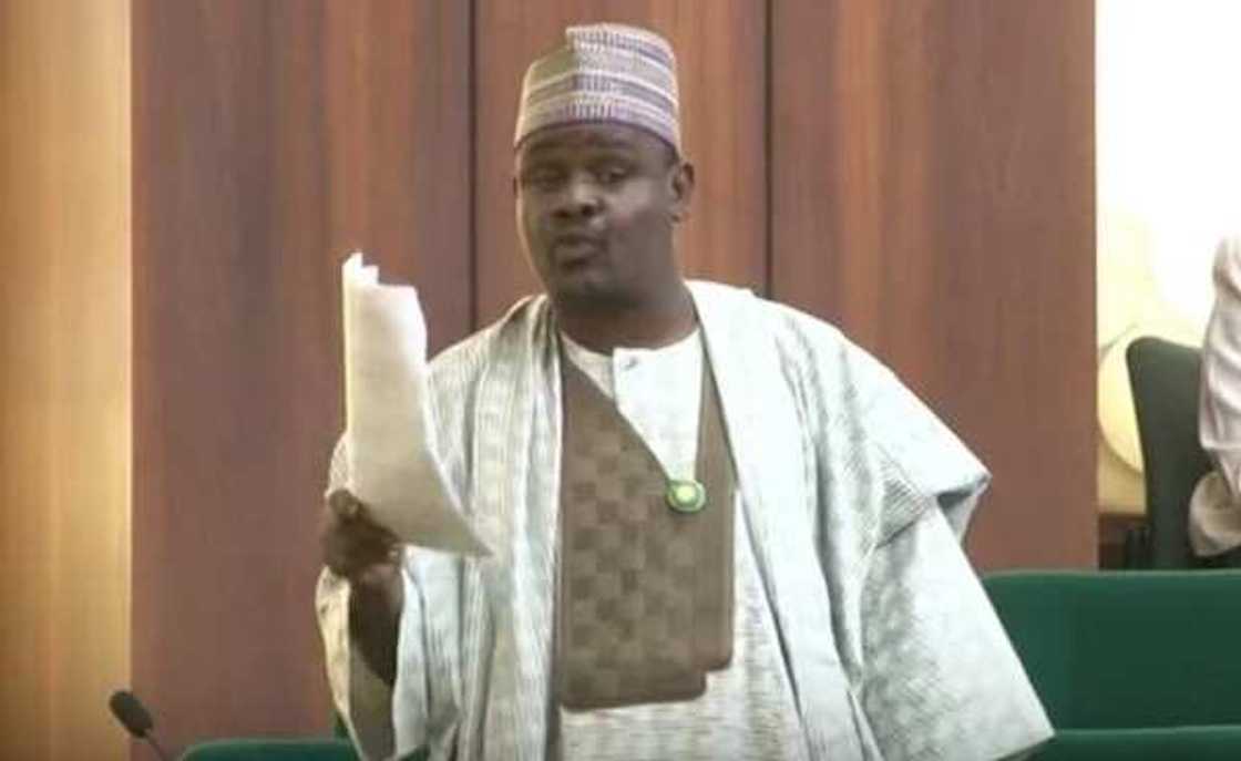 Kar a bawa mata 'yanci da yawa, zasu mulke mu - Sarkin Barkwanci Honorabul Gudaji Kazaure Kar a bawa mata 'yanci da yawa, zasu mulke mu - Sarkin Barkwanci Honorabul Gudaji Kazaure