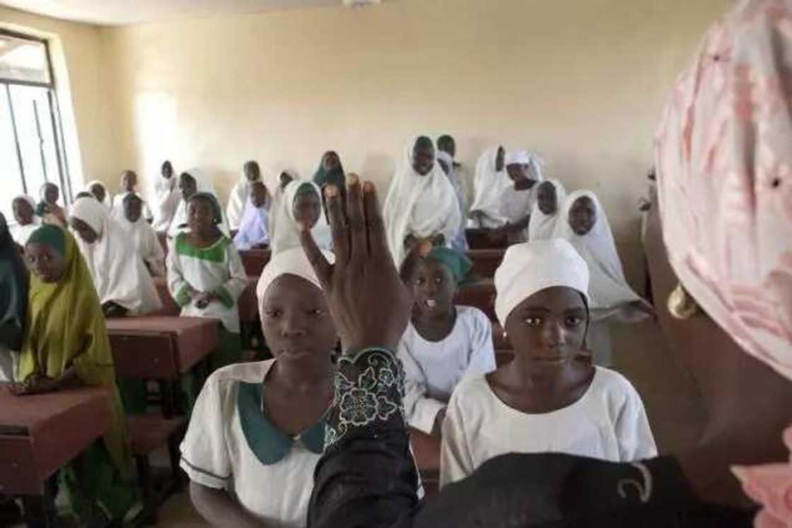 Gwamnatin Sokoto ta fara bayar da horo ga malaman makaranta 3,374 a jihar Gwamnatin Sokoto ta fara bayar da horo ga malaman makaranta 3,374 a jihar