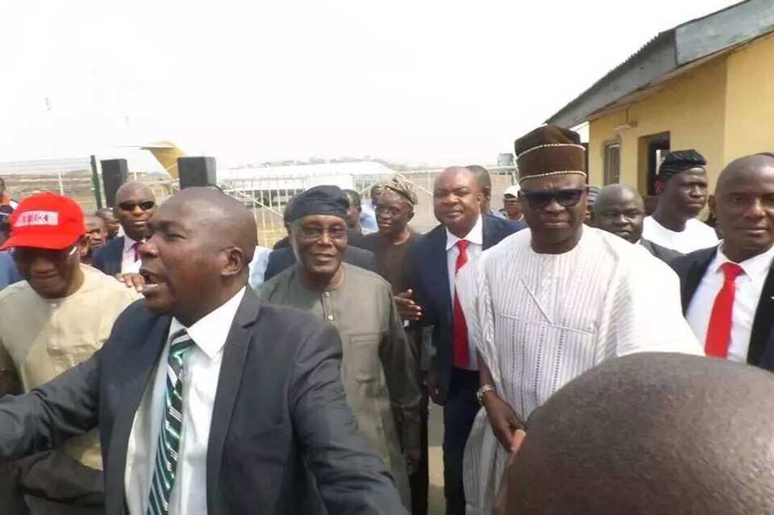 Atiku Abubakar ya kai ziyarci Fayose a Ekiti Atiku Abubakar ya kai ziyarci Fayose a Ekiti