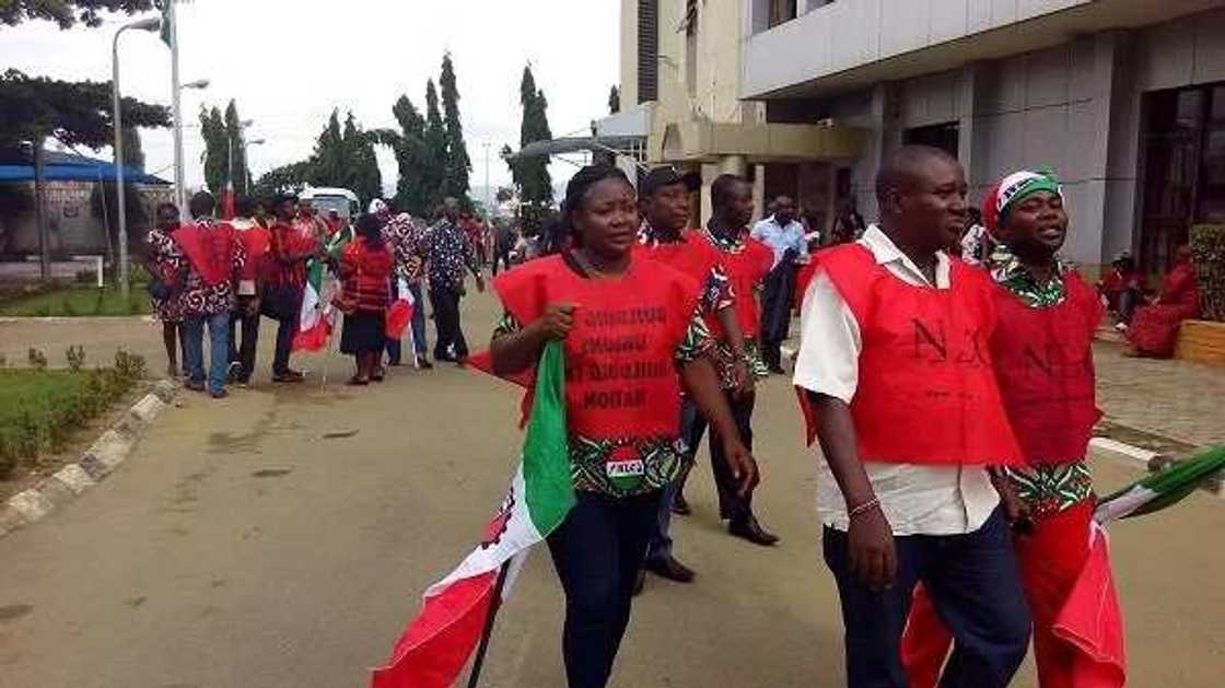 NLC members, police clash (photos) NLC members, police clash (photos)