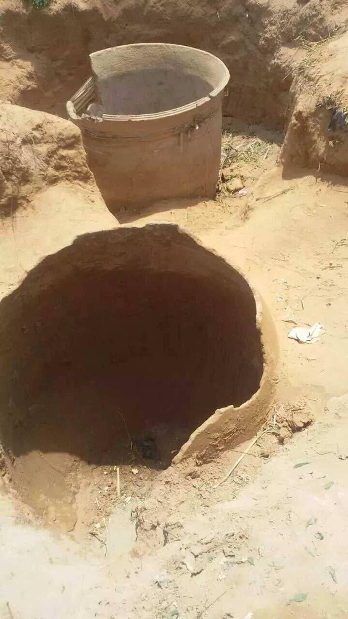 Kasar tukunya ya zama magani? Kasar tukunya ya zama magani?