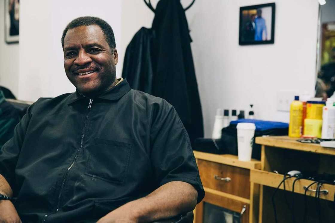 Meet the man who has been Barack Obama's barber for 20 years Meet the man who has been Barack Obama's barber for 20 years