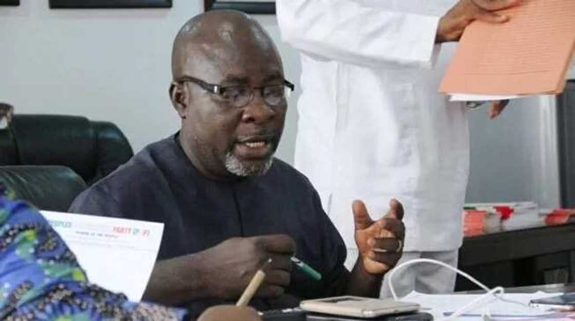 Kungiyar Pastocin Arewa ba su da ikon cewa a zabi Buhari PDP Kungiyar Pastocin Arewa ba su da ikon cewa a zabi Buhari PDP