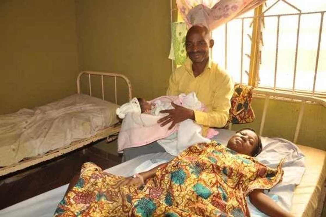 Photo: 33-yr-old woman delivers baby from 4yr-old pregnancy Photo: 33-yr-old woman delivers baby from 4yr-old pregnancy