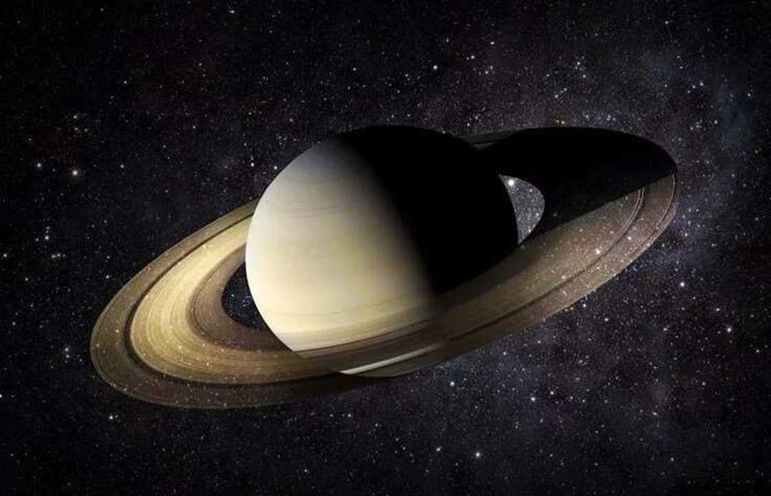 Saturn da zoben ta Saturn da zoben ta
