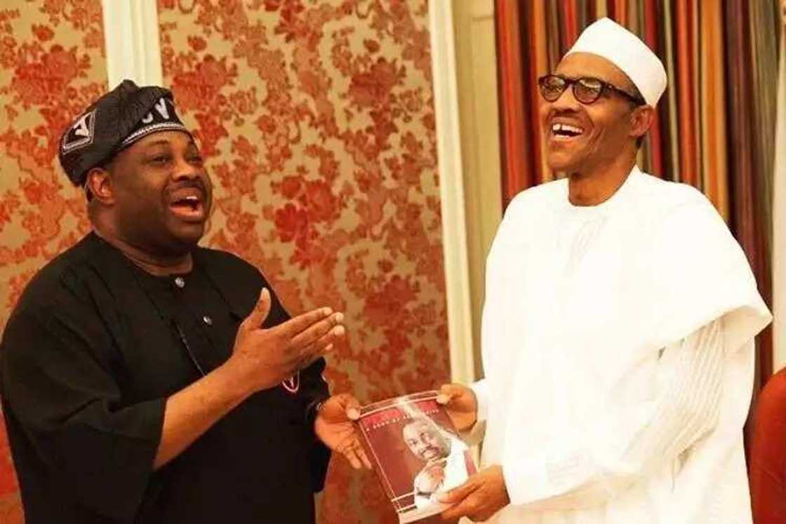 'Na dawo daga rakiyar Buhari, na koma gidan Atiku - Dele Momodu 'Na dawo daga rakiyar Buhari, na koma gidan Atiku - Dele Momodu