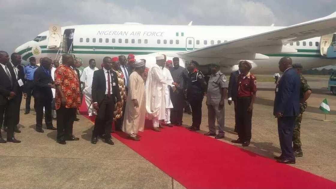 Buhari commissions 700m length of Twin Flyover Bridges from Enugu to Cameroon