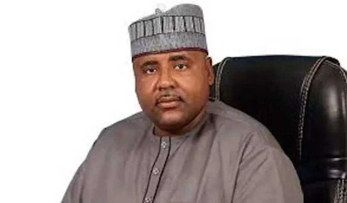 Jamilu Gwamna, jigo a APC, ya dauki nauyin karatun matasa 10 a jami'ar kasar waje Jamilu Gwamna, jigo a APC, ya dauki nauyin karatun matasa 10 a jami'ar kasar waje