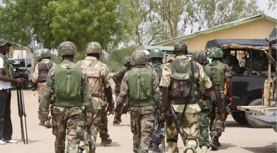 Hukumar sojin Najeriya tayi gargadi na musamman ga 'yan siyasa Hukumar sojin Najeriya tayi gargadi na musamman ga 'yan siyasa