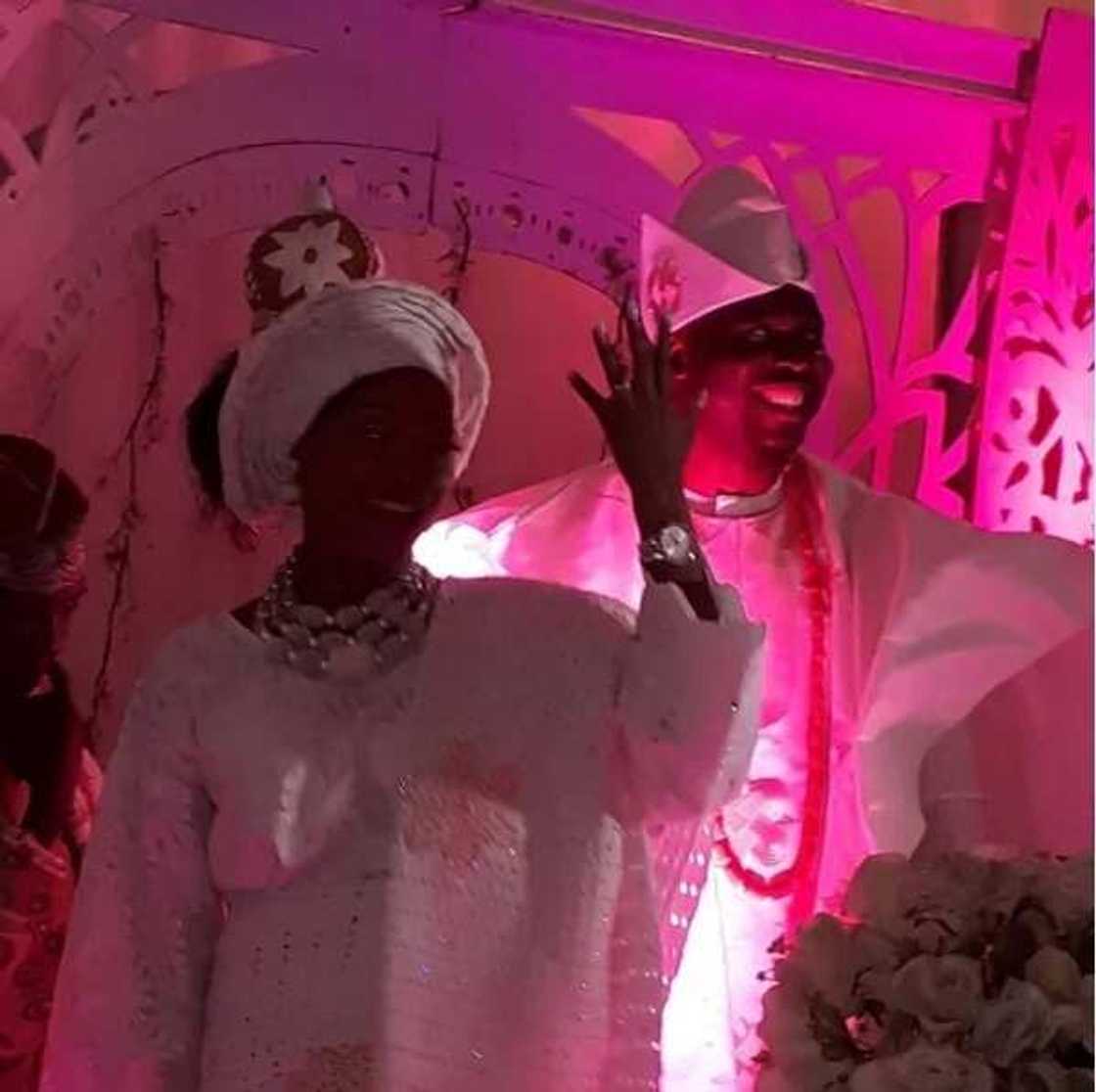 Yoruba actress Mercy Ebosele looks stunning as she ties the knot with her heartthrob (photos) Yoruba actress Mercy Ebosele looks stunning as she ties the knot with her heartthrob (photos)