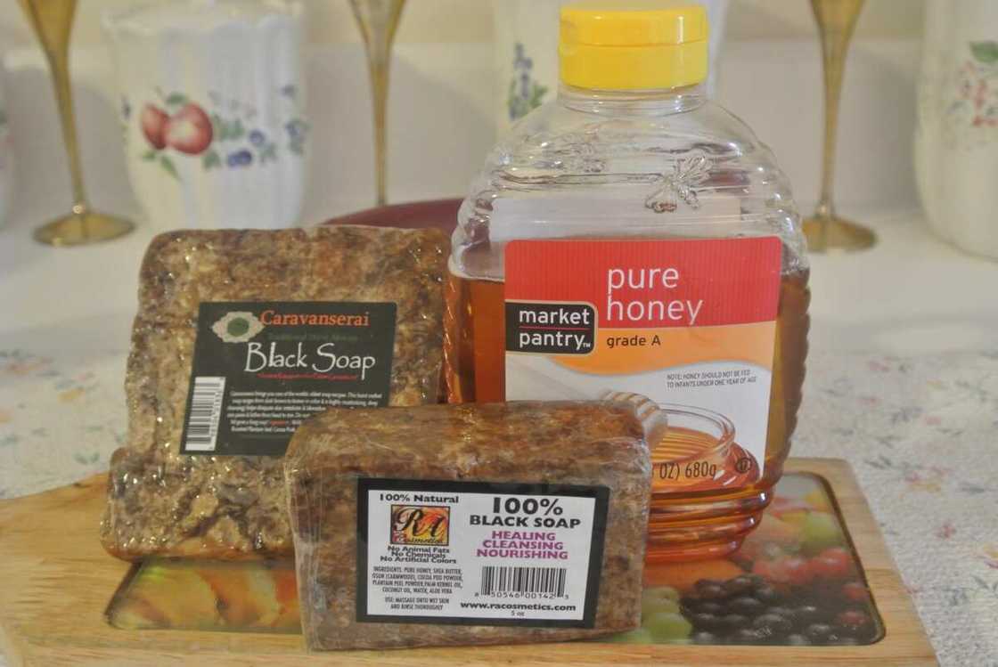 Black soap shampoo with honey Black soap shampoo with honey