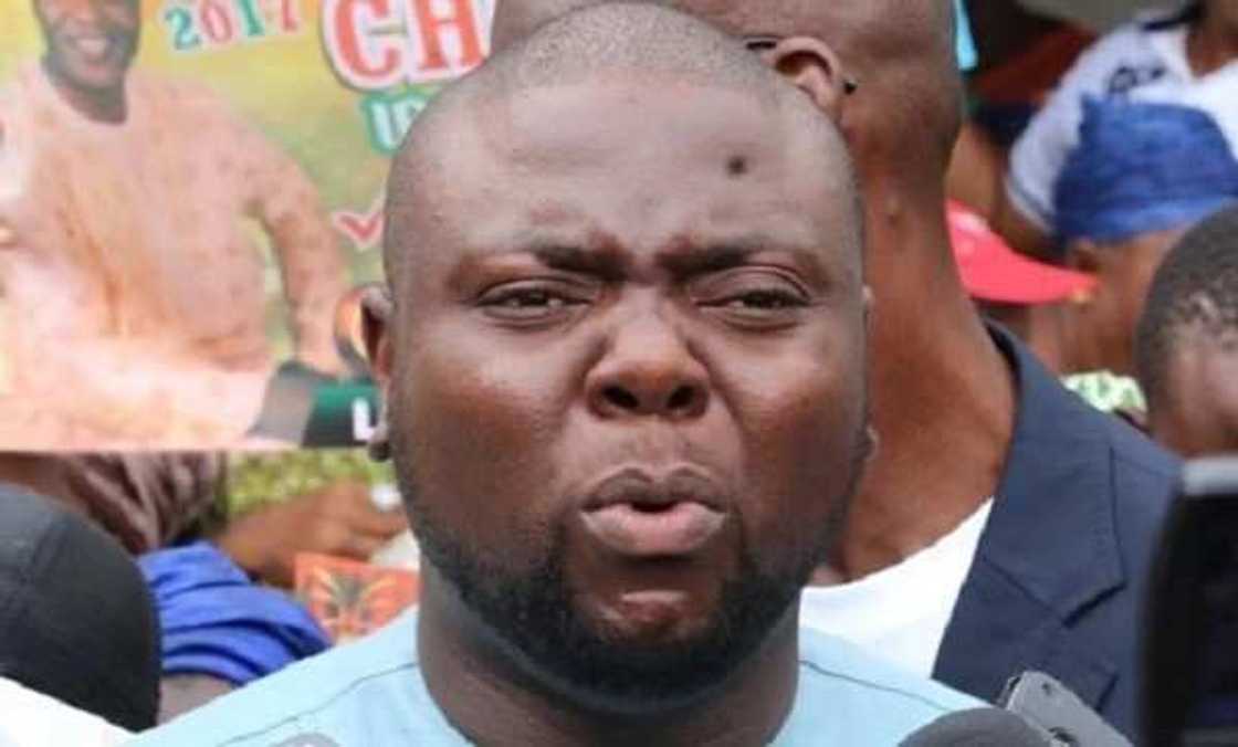 Da duminsa: An kama dan majalisa da wasu mutane biyu bisa laifin samun su da manyan bindigu Da duminsa: An kama dan majalisa da wasu mutane biyu bisa laifin samun su da manyan bindigu