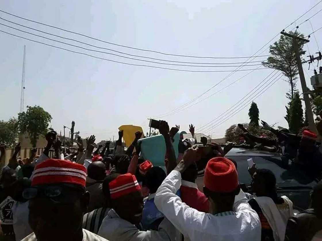 Jagoran Kwankwasiyya ya samu kyakkyawar tarba a jihar Katsina (Hotuna) Jagoran Kwankwasiyya ya samu kyakkyawar tarba a jihar Katsina (Hotuna)