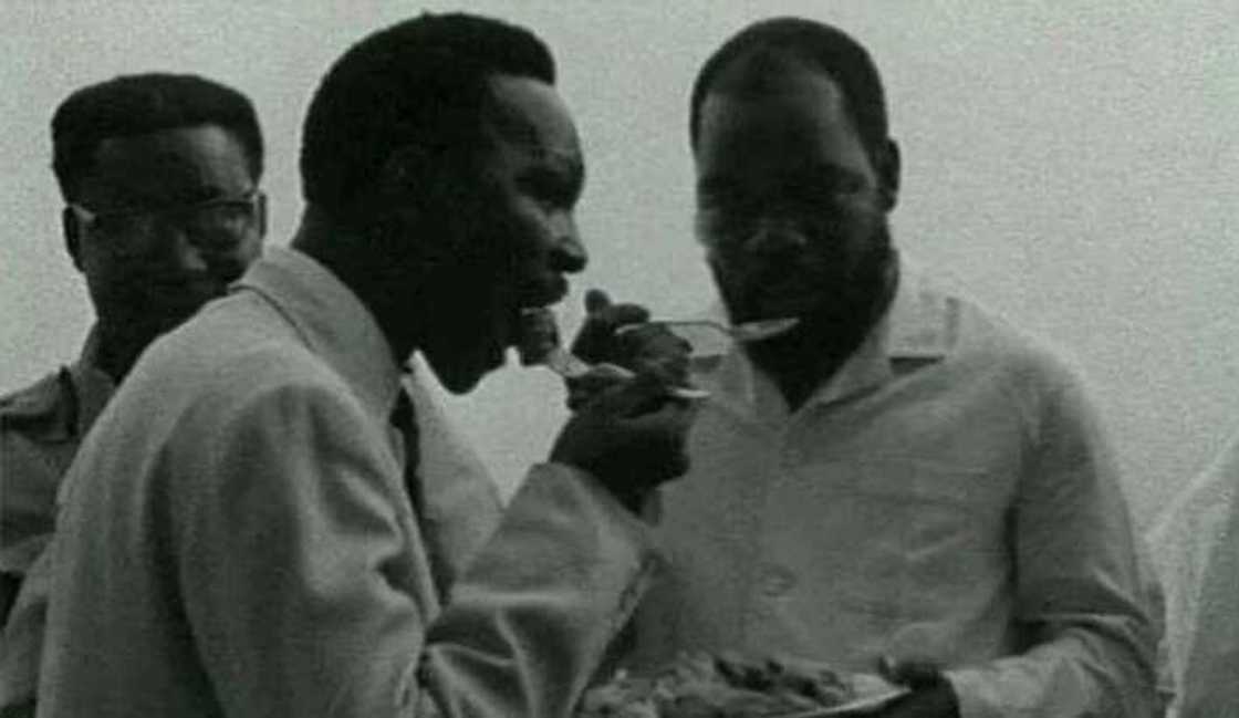 Ko shin mulkin Kasar nan gadon Hausa-Fulani ko Arewa ne? Ko shin mulkin Kasar nan gadon Hausa-Fulani ko Arewa ne?