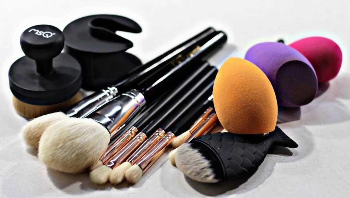 Materials for correct makeup Materials for correct makeup