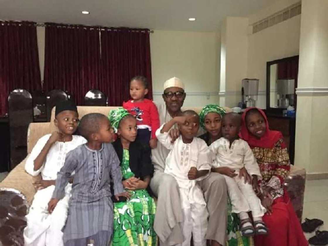 Muhammadu Buhari and his grandchildren Muhammadu Buhari and his grandchildren