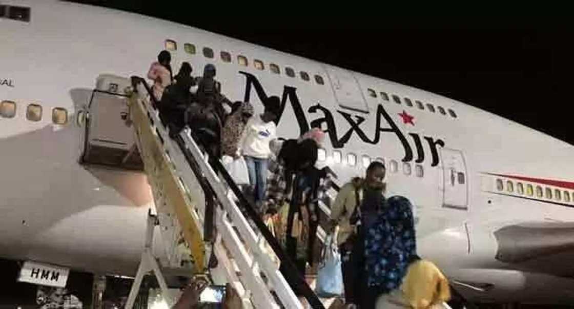 Yan Nigeria 10,000 ne suka dawo Nigeria daga kasar Libya - NEMA Yan Nigeria 10,000 ne suka dawo Nigeria daga kasar Libya - NEMA